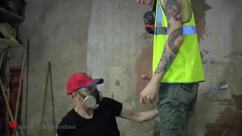 Wanheldvig: Nicky deepthroat Denk v plynové mask