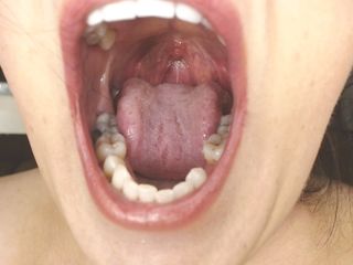 Abby Anna: Garganta y boca, escupir, uvula y amígdalas