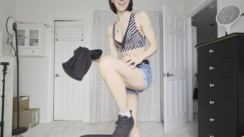 Ms_Emmy_Lynn: Skinny Fit Asian Outfit Sports Bra Thong Jean Shorts