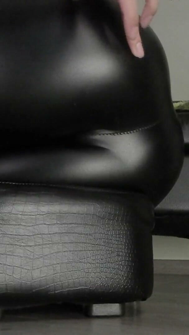 Feet lady: Soft Ass