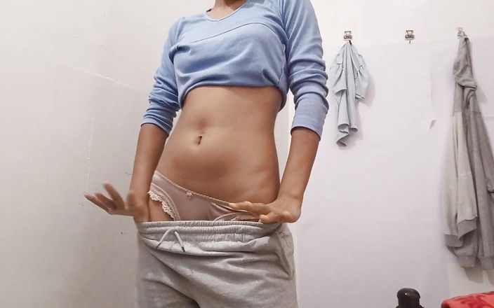 desigirl93: मस्त भारतीय लड़की अपने छेदों को मस्त करती है