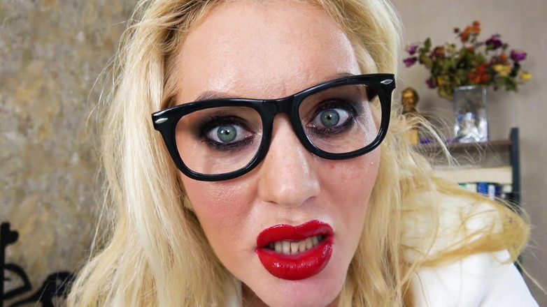 Goddess Celine: Kiss Cam