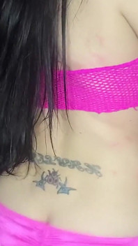 Jag vill att du tittar på mig, låt mig rita in dig mer, du blir beroende. Du vill se mig ta av det inte