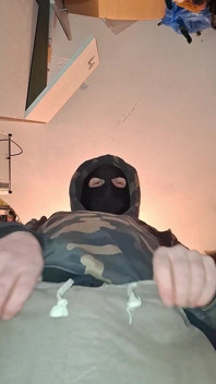 Muž V Masce a S Velkým Penisem