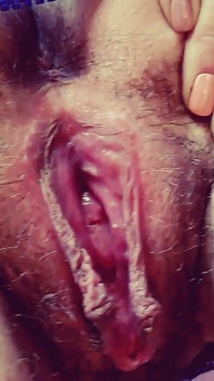 Milf rusa muestra encantos coño peludo y se corre en ti en primer plano peepshow footfetish ginnagg