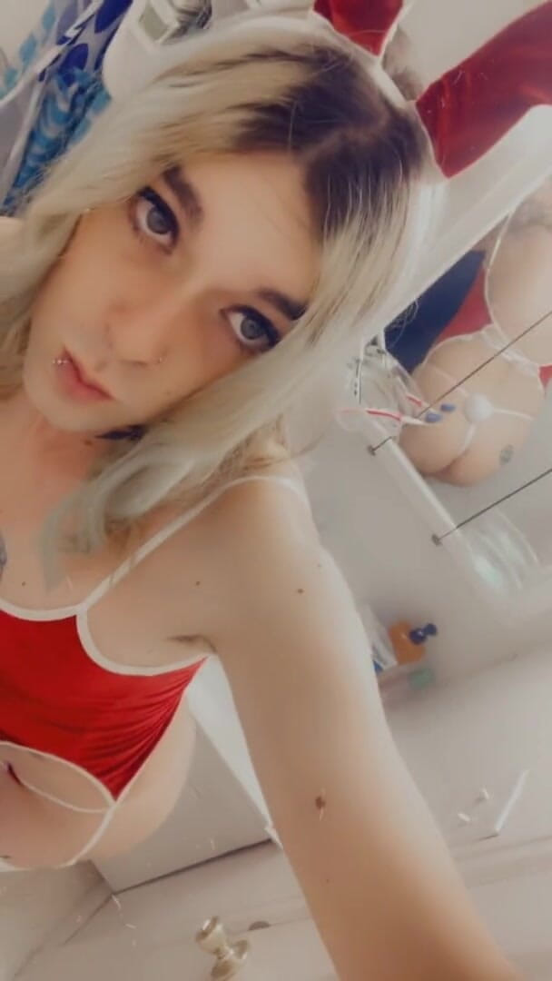 CarmenMelatonin: Senpai si gadis kelinci
