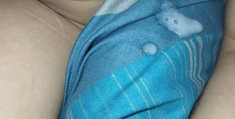 Mr_jhovin: Aku ngentot memeknya posisi doggy sampai aku crot di dalam!