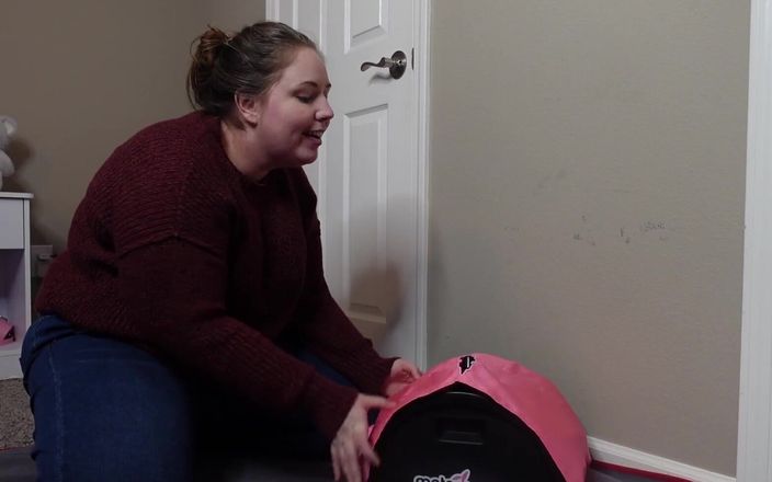 KinkyKatie: Sono così eccitato da questo coniglietto motore!