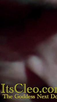 Cleo lagi asik nyepong kontol - close up
