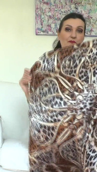 Codzienne zadanie dla mojej satynowej dziwki z szali, Lady Victoria Valente