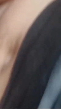 Joven pareja latina teniendo sexo real en secreto