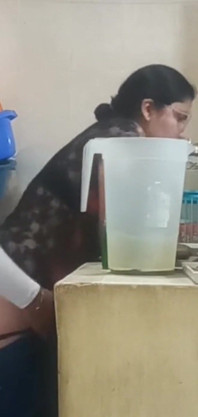 家事労働者が妻からこっそり犯された