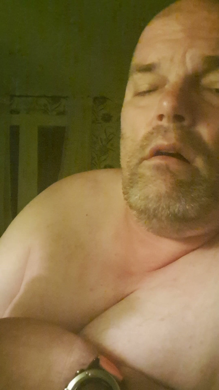 Fickspecht: On It Goes for the Bitch