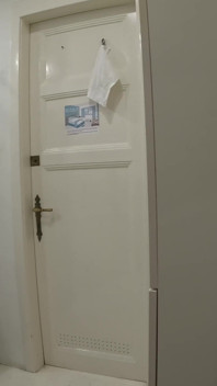 3 紧急和绝望的金色淋浴