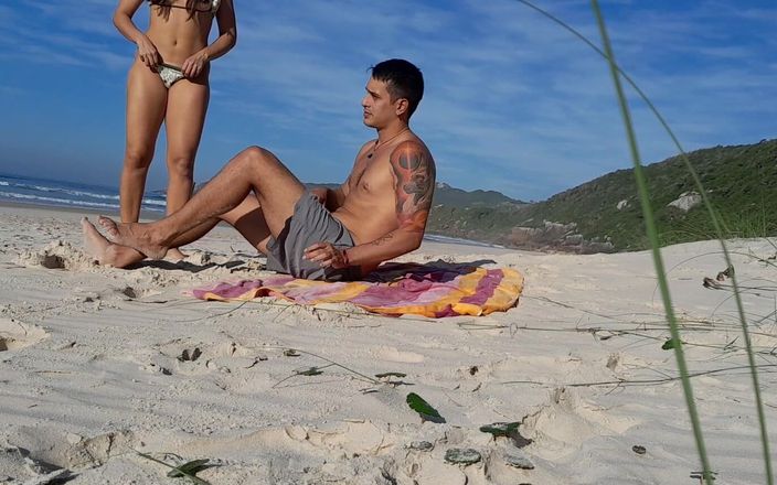 Couplebeach1: Heta par på den offentliga stranden