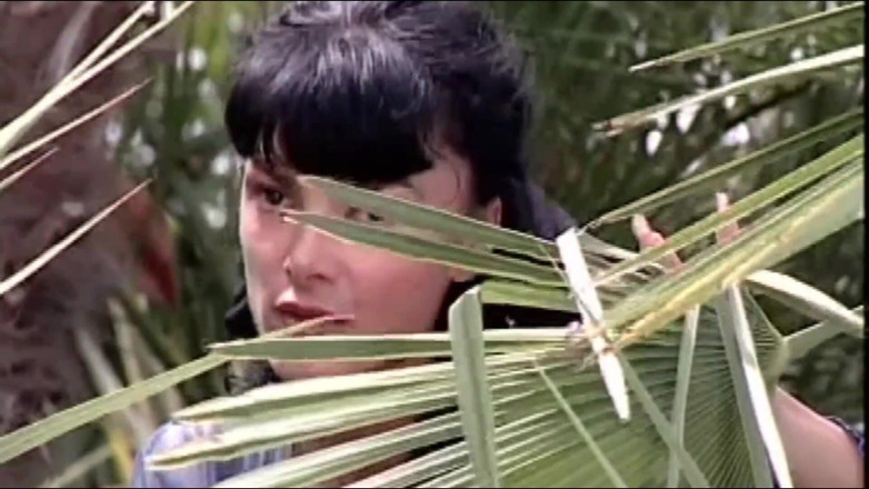 Inthe MILF room: 4 खूबसूरत वेश्याओं के साथ सीढ़ियों पर 2-तरफ़ा चीज़