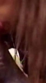 Tesão preta milf cavalga um enorme bbc e fica cheia de porra quente