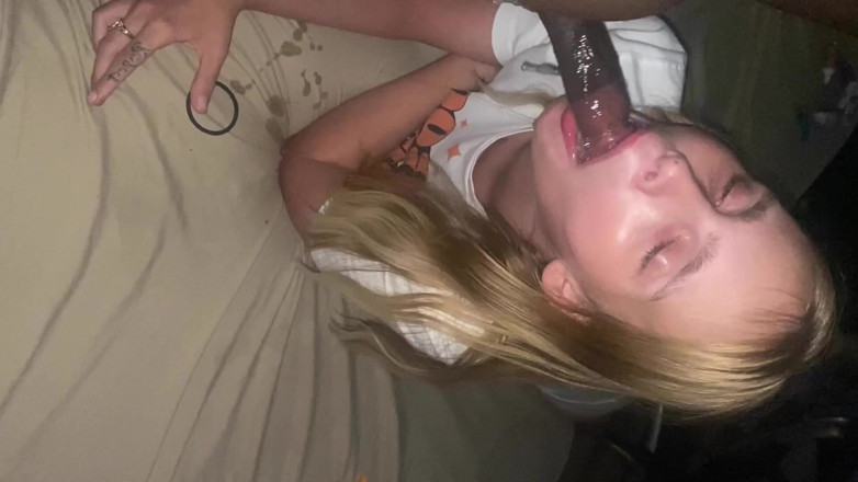Kay&Nayy: 2 Bottles of Barefoot Later Babe Helped Me Upstairs