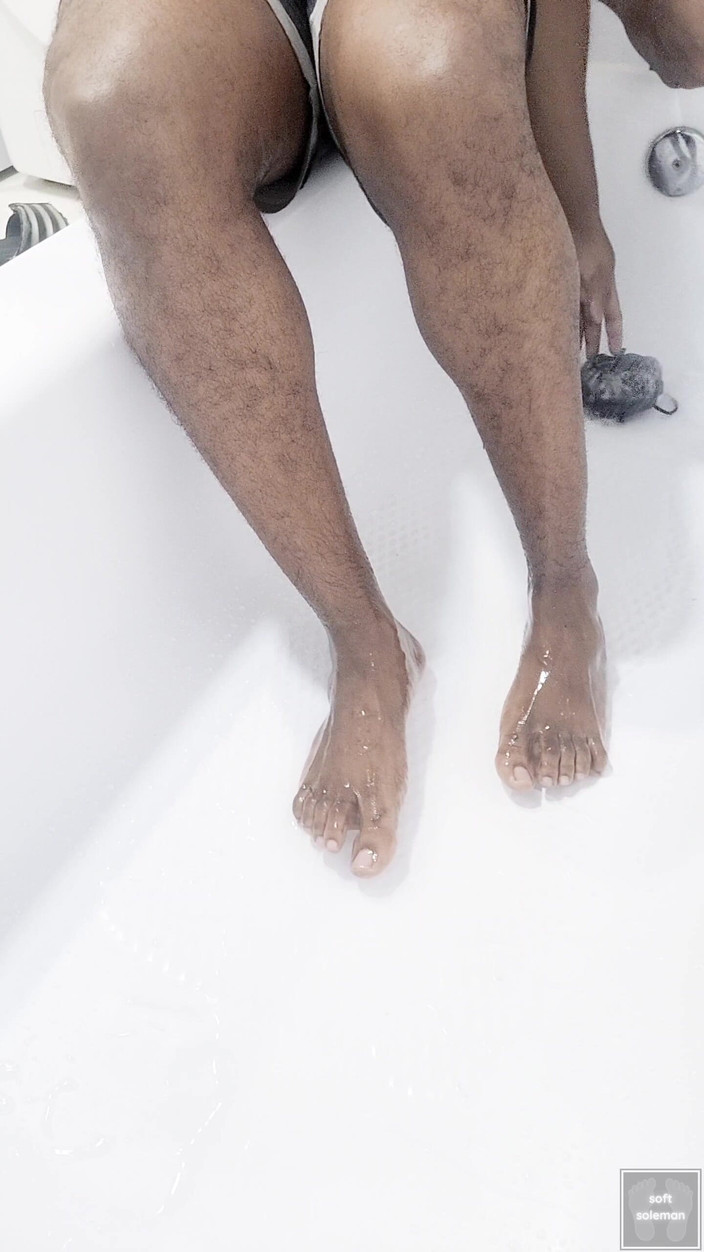Soft Soleman: Zeep mijn zolen in met een douchescrubber (2025)