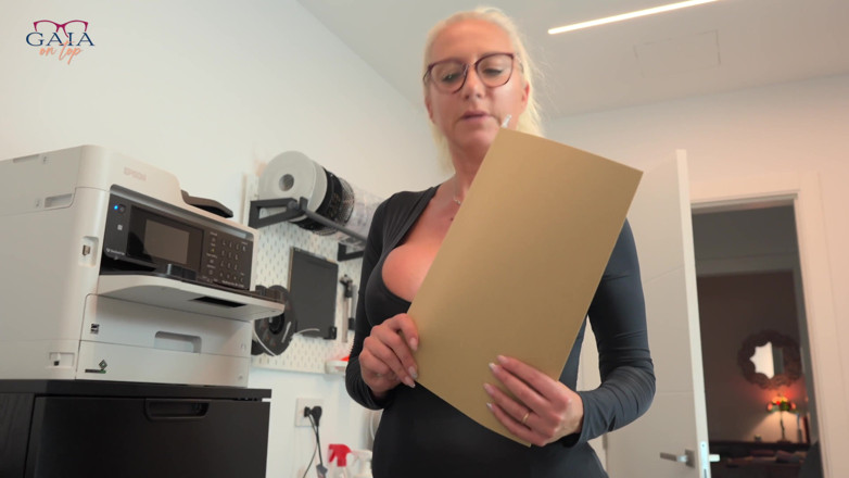 Gaia On Top: 388 MILF à gros nichons - pisse anale - prolapsus