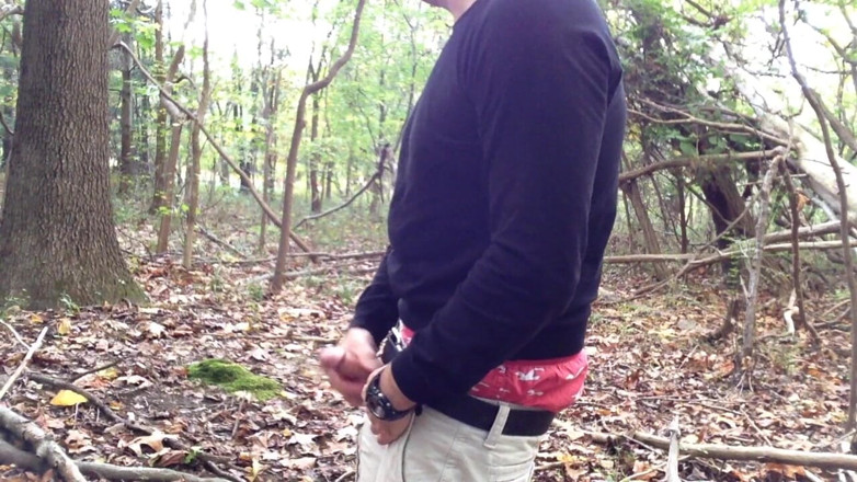 TJenner: Sagging and jerking off in the woods. Verbal