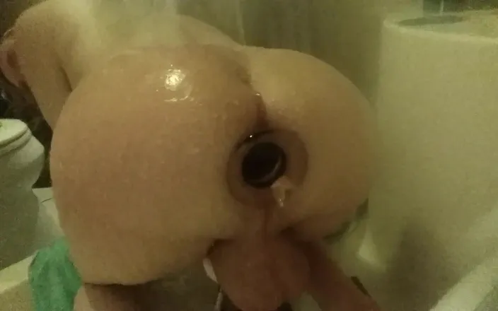 Tiffany Ciskiss: Nice Round Boy Boots and Plump Balls Thick Glass Anal...