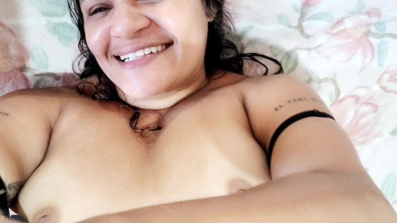 Paty Bumbum: Humiliating Lucas Small Dick