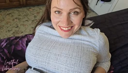 Creampie aan mijn stiefzus nadat ze per ongeluk haar naakten heeft gezien