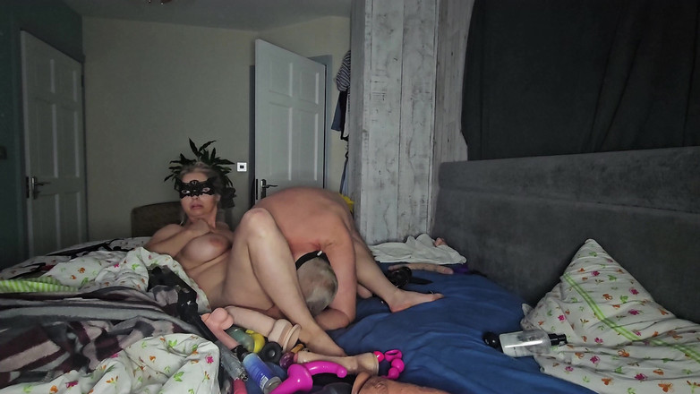 Anal Fetish Couple: Seks amatorski - liżę jej napalone cipki, a ona lubi lizać...