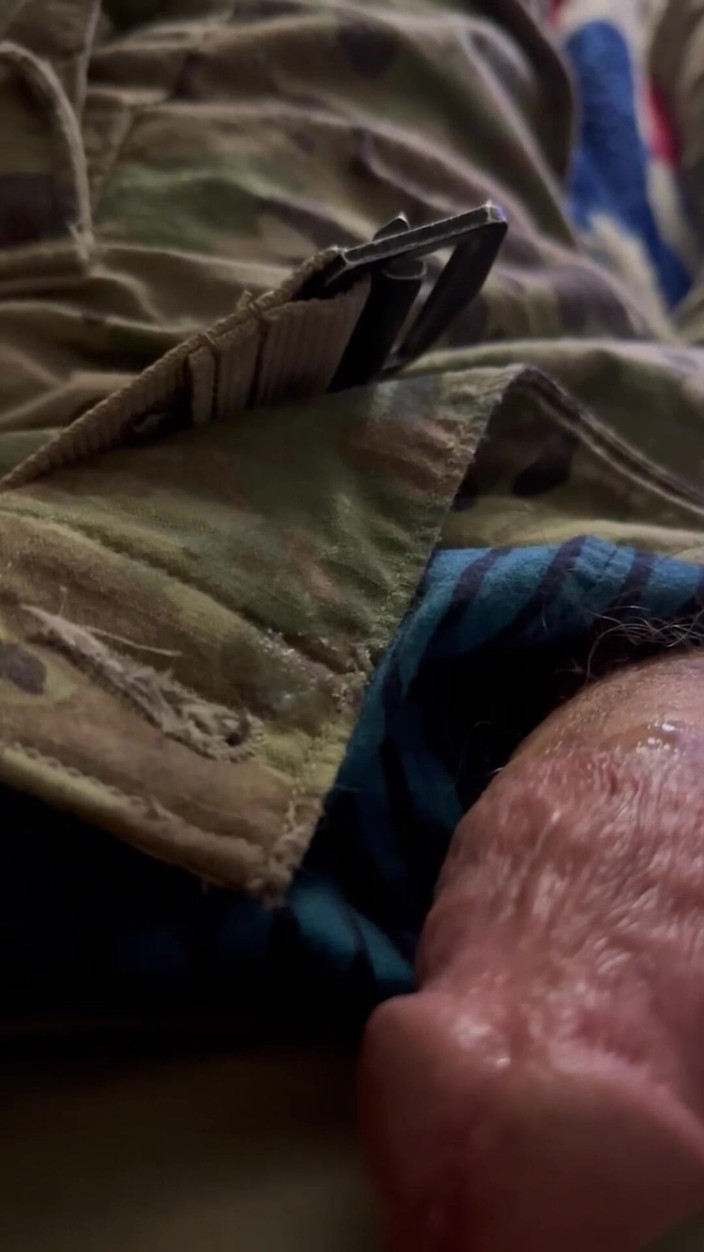 Gay Soldier Stuff: Army Solider in Uniform Jerks off His Throbbing Hard Cock...