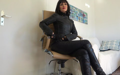 Lady Victoria Valente: Kožená paní v koženém oblečení: fetiš na zip