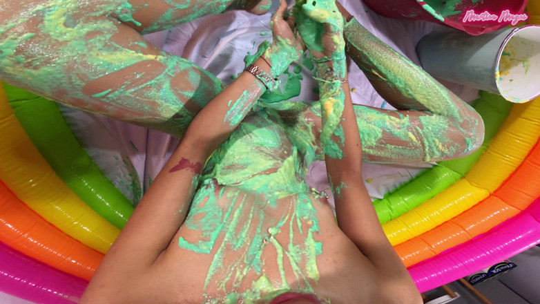 MartinaMagni: VEDERE LA PERSOANA 1 am face o mizerie de noroi și de...