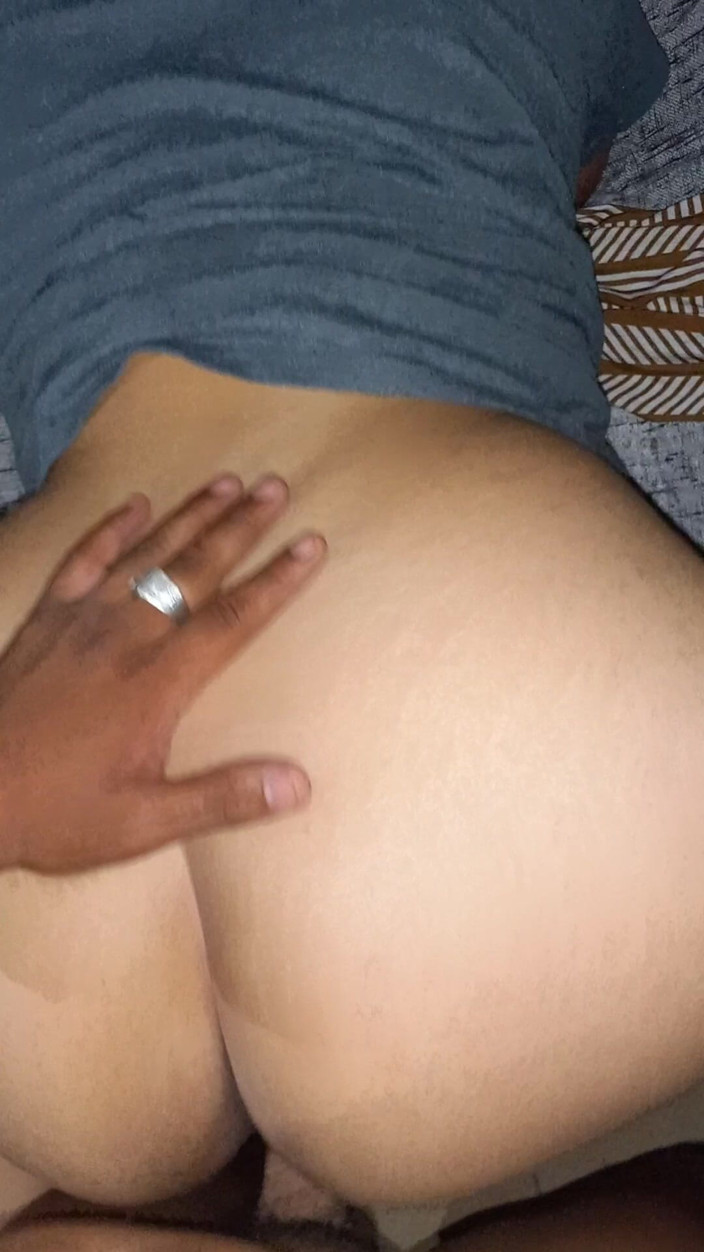 Eatrella j: Don't Record It's My First Time, I Want It to...