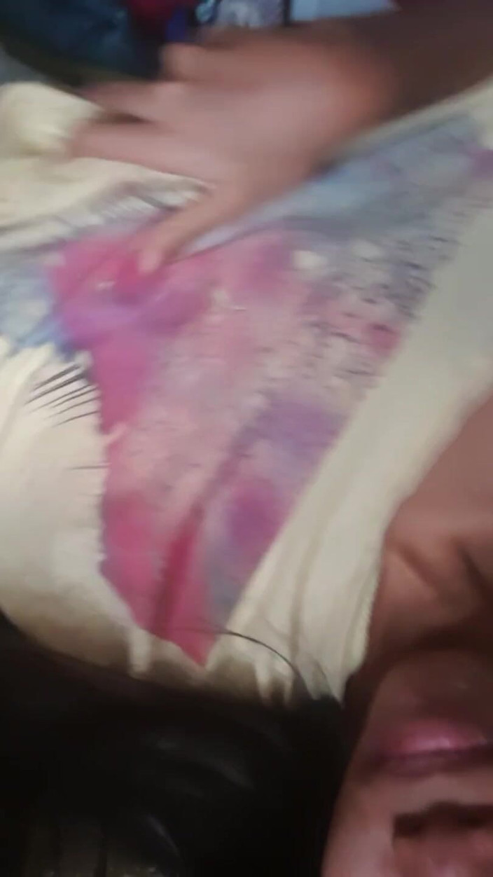 creamberryfairy: Chceš mě vidět nahou?