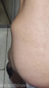Fucked a Passerby in a Shopping Mall Bathroom, Muscular Guy Covered in Cum!