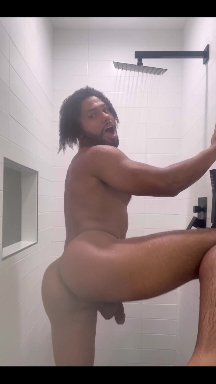 Tony Genius: Show de ducha privada