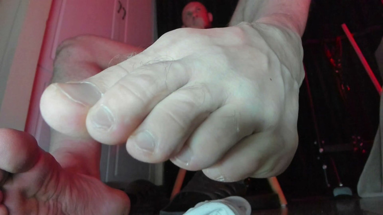 Hunky time: Foot Fetish Cum