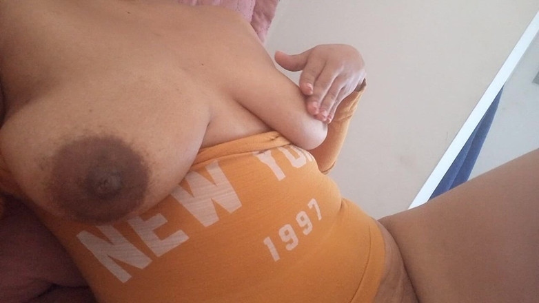 PATY PATY: 我继女的阴道尖叫着被干看起来很美味