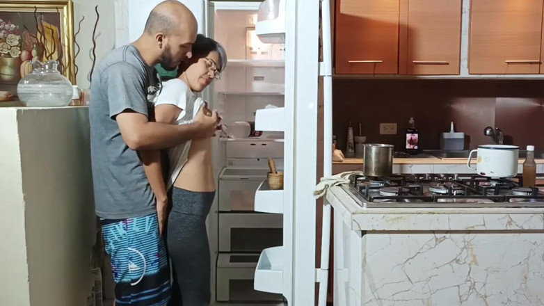 Swingersamateur40: Mi piace quando mio marito è via e mi comporta come...