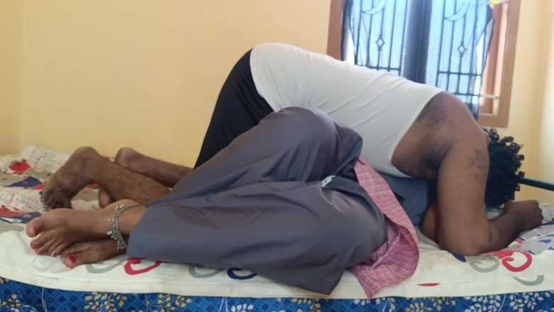 Pushpa studio: Горячая и симпатичная студентка