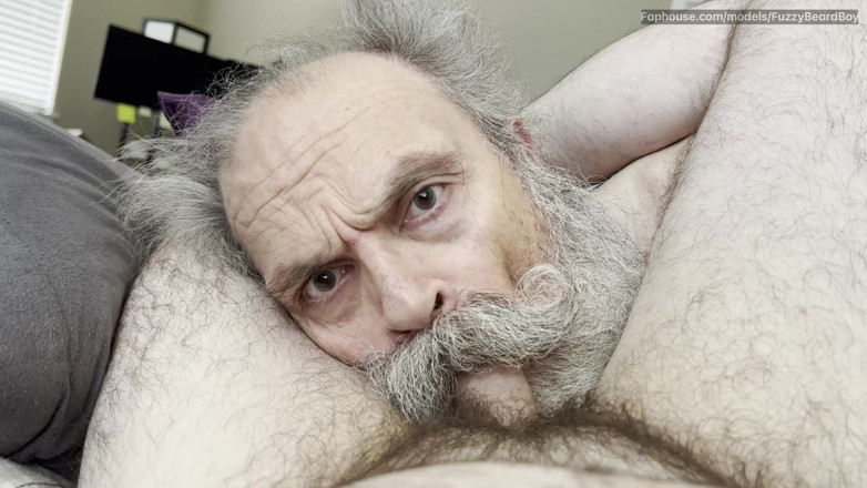 FuzzyBeardBoy: Moustache Daddy Sucking Cock