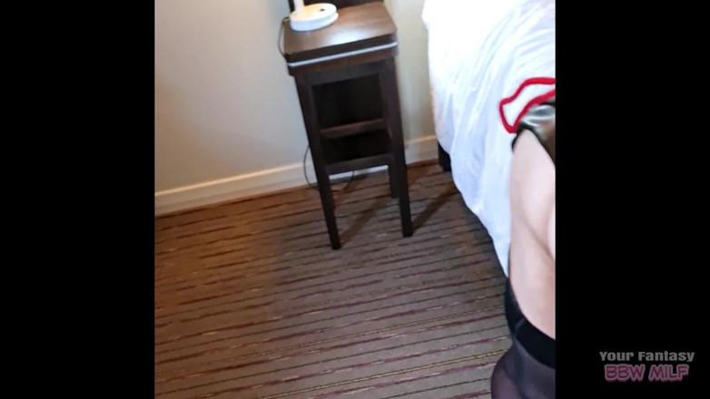 BBW_Wife: Couro e corda vermelha - Kinky BBW Swinger hotwife preparando-se para...
