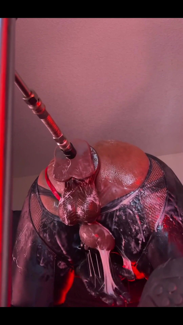 DipsoDeep: Intensiver sahniger fick auf der hinternmaschine - klaffende und furzende knackarsch