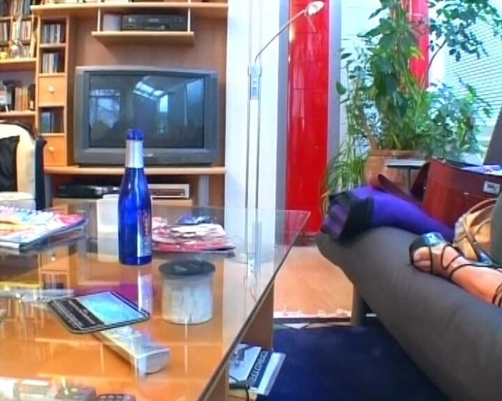 Deutsche Madchen: Niesamowita niemiecka blondynka zabawy z Twardym kutasem w POV