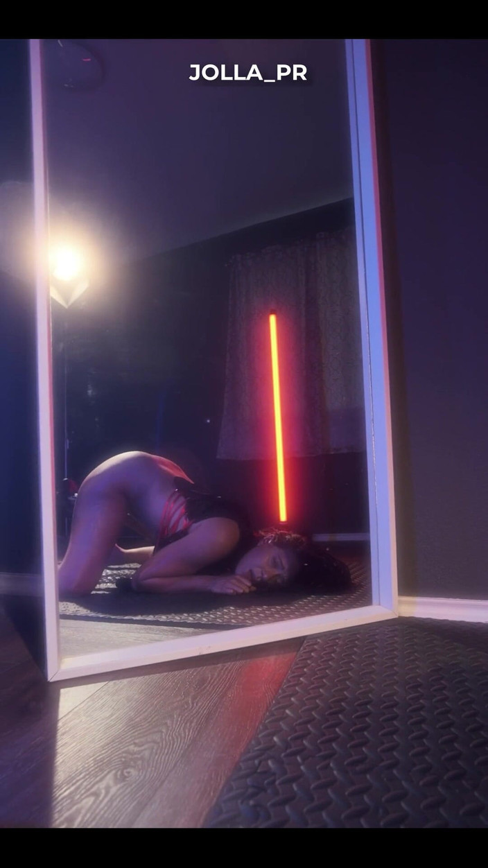 Jolla PR: 자위하고 핑거링하고 거울에 비친 내 자신을 보고