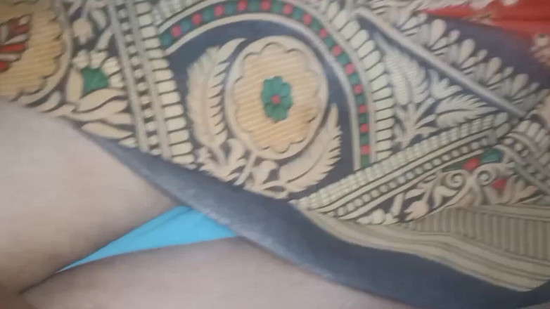 Desi Sathiya: Seksowne Sari ciocia