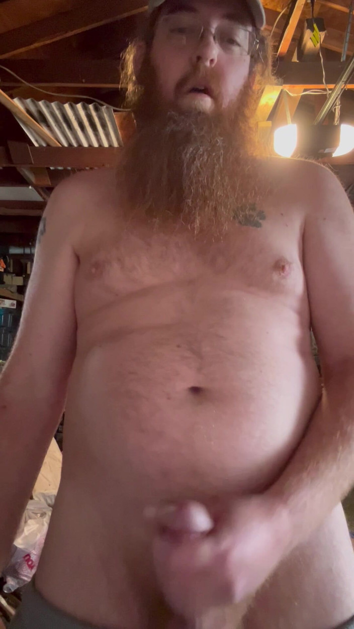 Big Baz: Redneck masturbazione e sborrata in garage