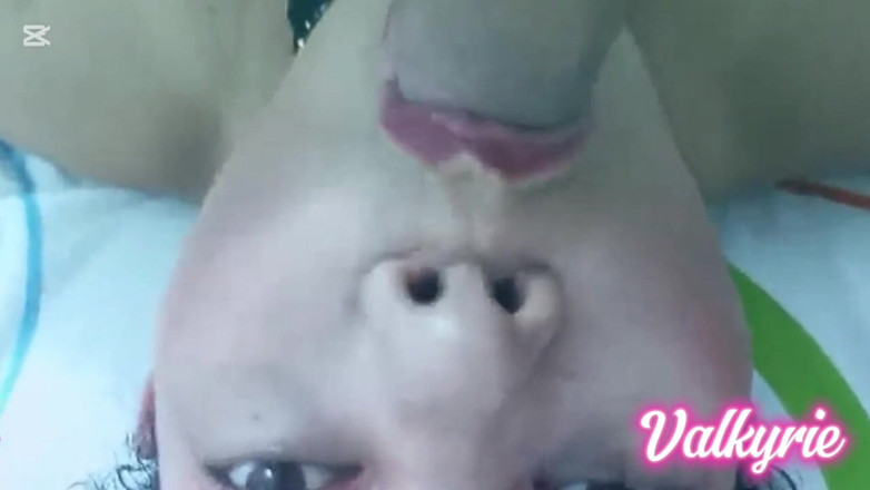 Valkyrieandluigy: Schattige mooie diep in keel zuigen