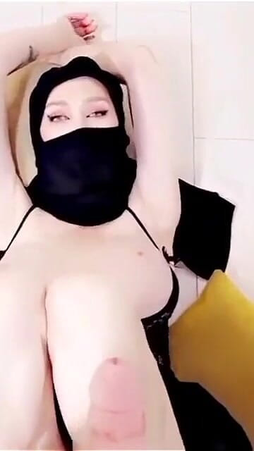 Mistressrola: Hijab Sex Pinkpussy with Arab Sexy Girl