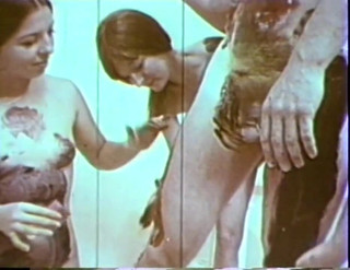 Vintage megastore: Tři klasické hippie dívky šukají svalovce